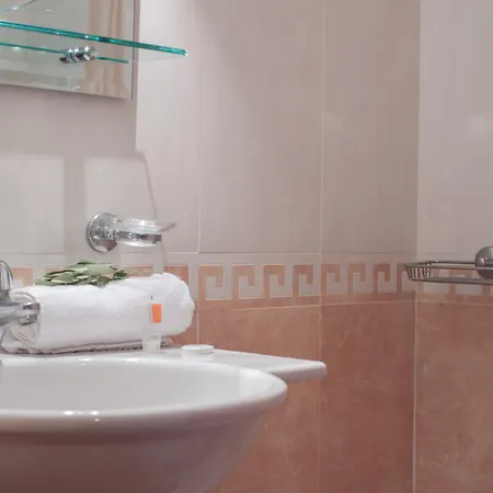 Hotel Pythia Art Delphi