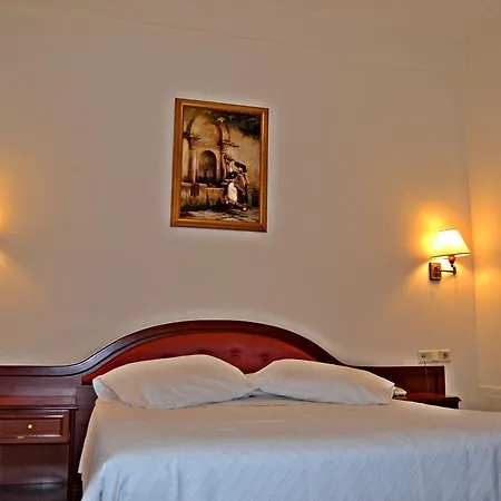 Pythia Art Hotel