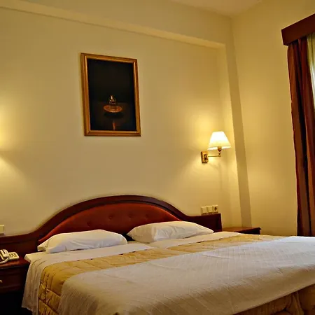 Pythia Art Hotel 3*