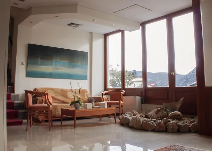 Ξενοδοχείο Pythia Art 3*